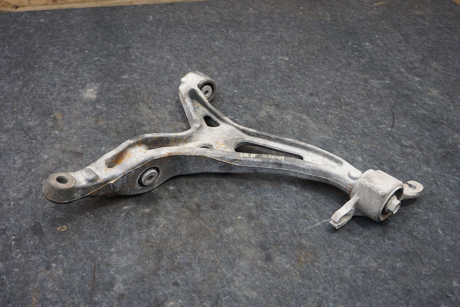 Front Left Suspension Lower Control Arm 1643303707 Mercedes W164 ML63 ...