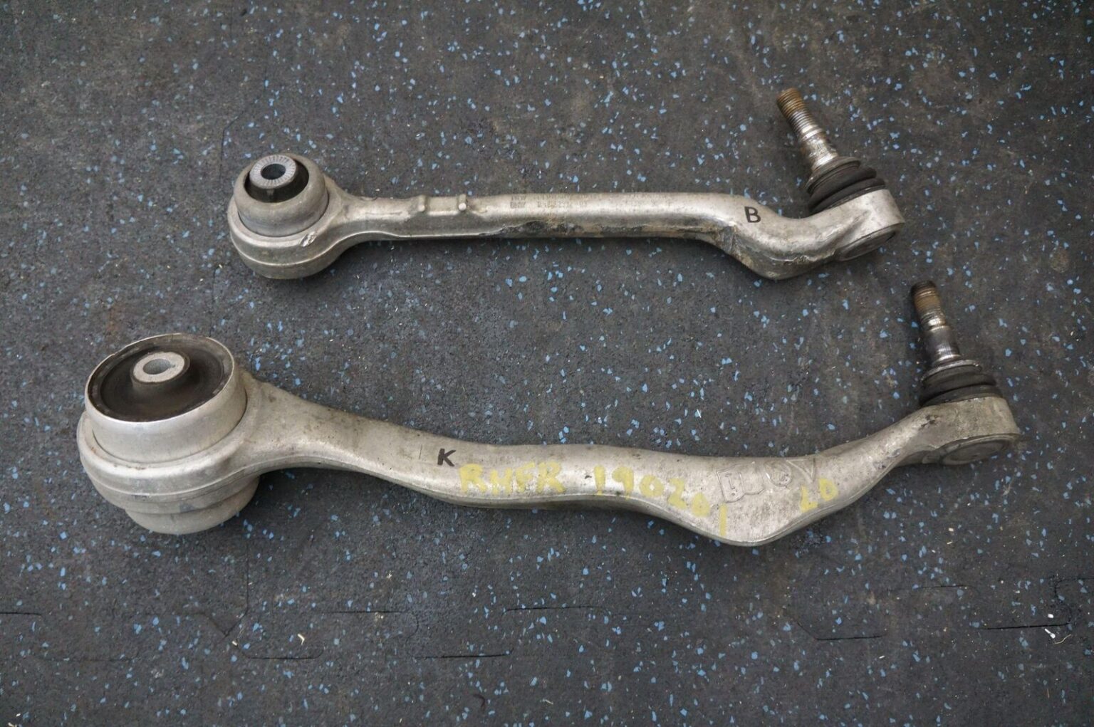 Set 2 Right Front Lower Control Arm 31126855742 BMW F30 F32 F22 2 3 4 ...