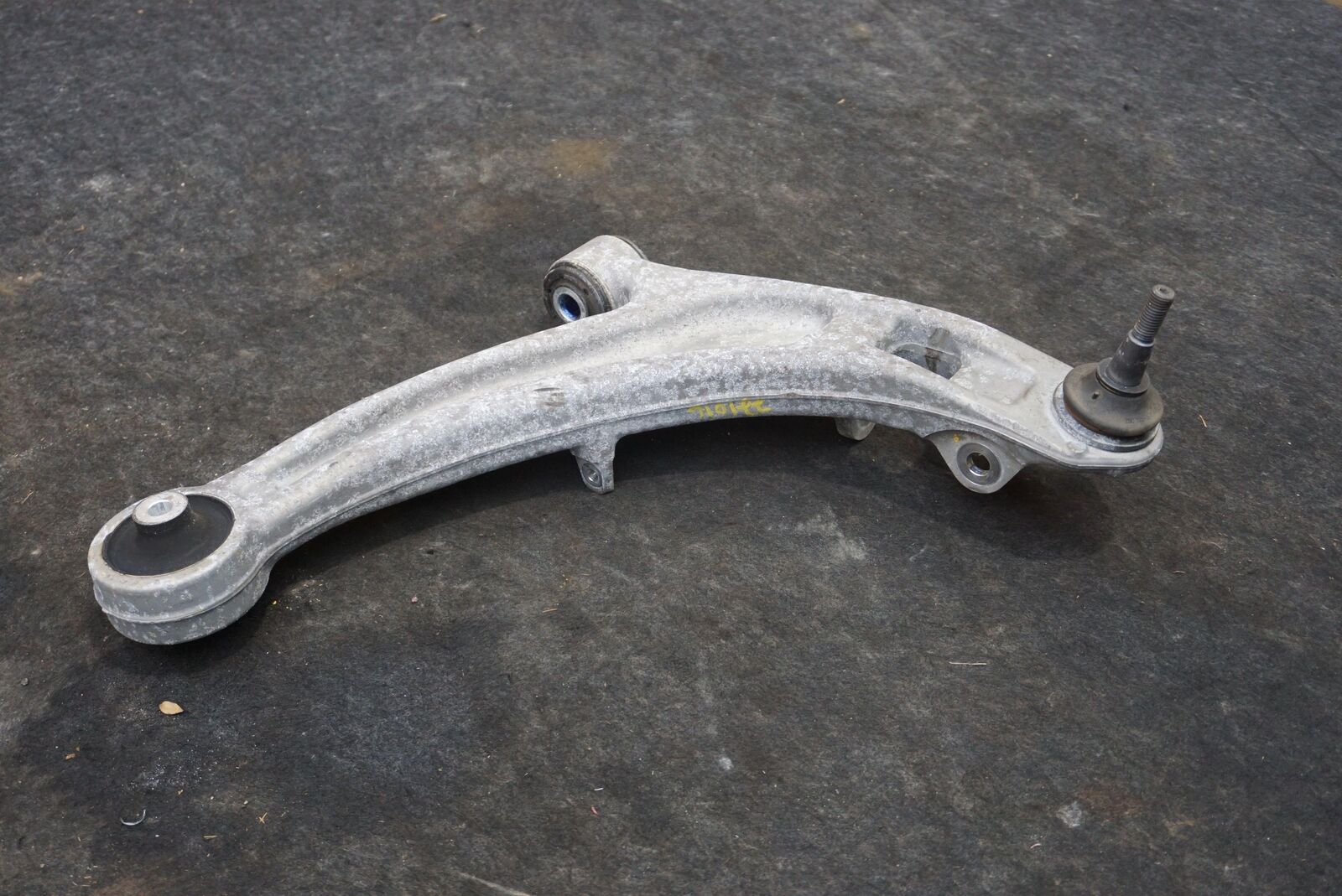 Front Left Suspension Lower Control Arm OEM 8D33-3A053-AC Aston Martin ...