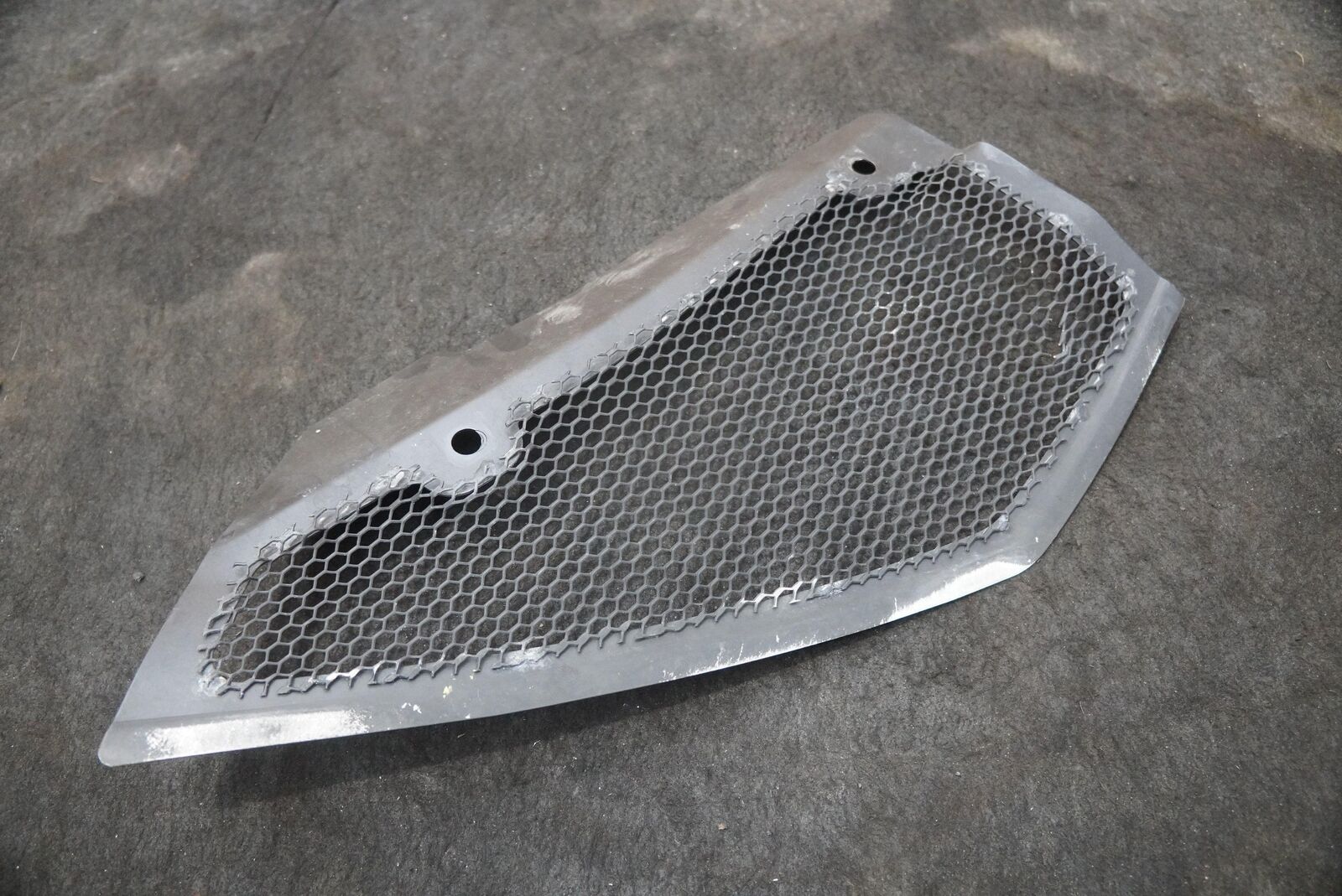 Rear Right Air Vent Grille Grid 470819924 OEM Lamborghini Aventador 2015 –  Pacific Motors