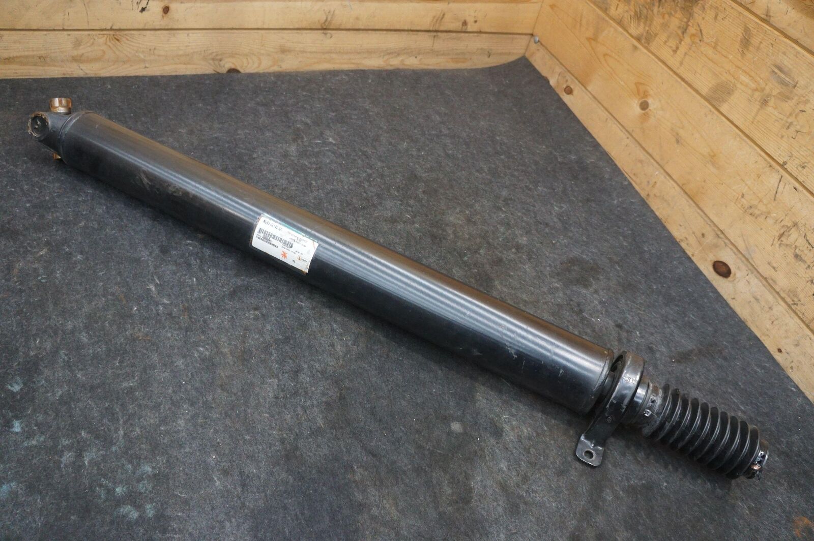 New Take Out 2-piece Rear Drive Shaft Front Section Ford F53 Stripped ...