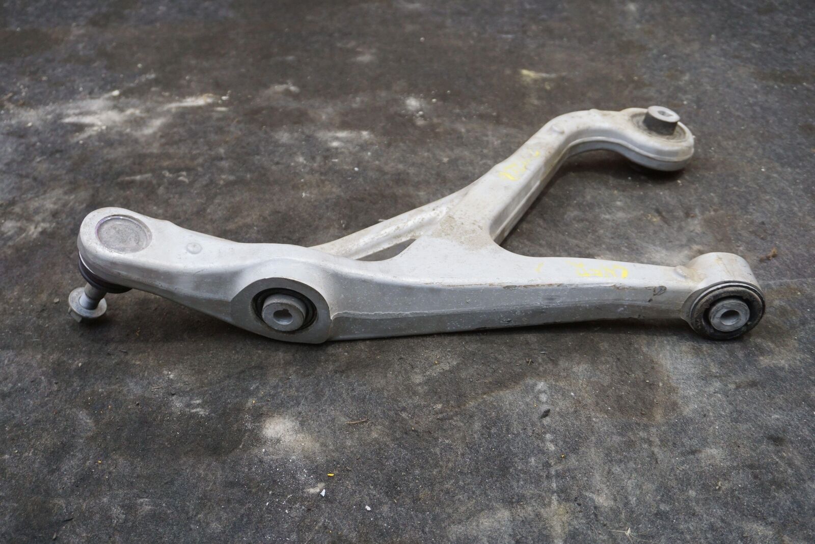 Front Left Lower Suspension Control Arm OEM Rivian R1T 2022 *Note ...