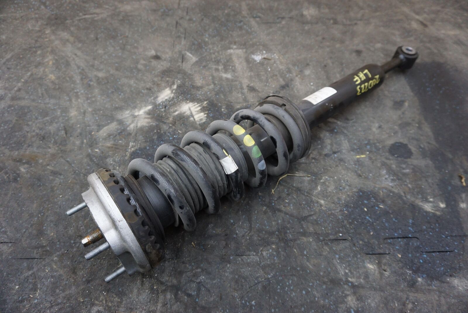 Front Left Or Right Shock Spring Strut 2wd Rwd Oem Maserati Ghibli 2014 ...