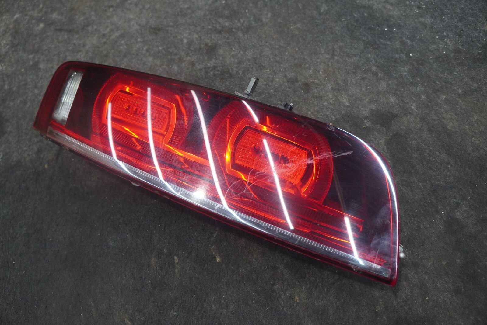 Rear Left Tail Light Lamp Black Trim 420945095G OEM Audi R8 2011