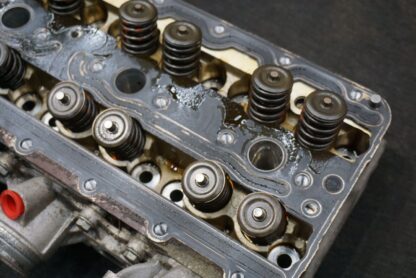 Lower Left 3.6L Engine Cylinder Head 99610400176 Porsche 911 Turbo 2002-05 *Note - Image 8