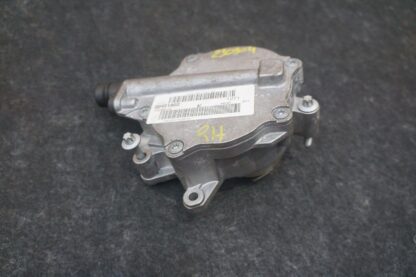 Engine Air Vacuum Pump 4.4l 11668634120 Oem Bmw 750 2016-20