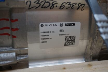 Front Electric Quad Motor Generator Drive Unit OEM PT00043513-H Rivian R1S 2023 - Image 7