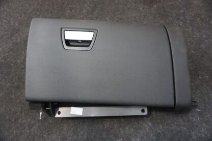 Front Right Passenger Glove Box Assembly 670071374 Maserati Ghibli M157 2017-24