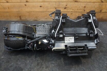 HVAC Air Conditioner Heater Assembly OEM Aston Martin Dbx 707 2023 *Note* - Image 14