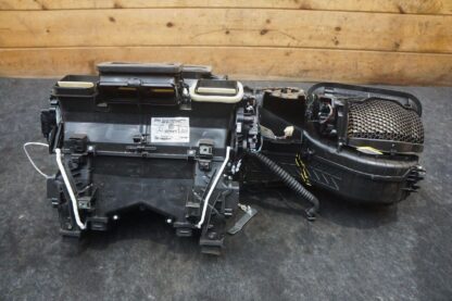 HVAC Air Conditioner Heater Assembly OEM Aston Martin Dbx 707 2023 *Note* - Image 9