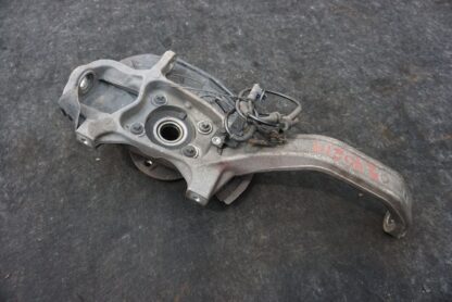 Front Left Driver Spindle Knuckle 670039065 Maserati Quattroporte S M156 14-17+ - Image 2