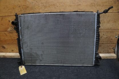 Coolant Radiator OEM 3W0198115B Bentley Continental Gt Flying Spur 2006 *Note - Image 2