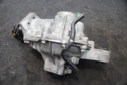 Front Axle Differential Carrier 2.7L OEM Ford Bronco Big Bend 2023 - Image 2