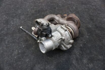 Left Turbo Turbocharger Assembly OEM 297712 Maserati Quattroporte S M156 14-17+