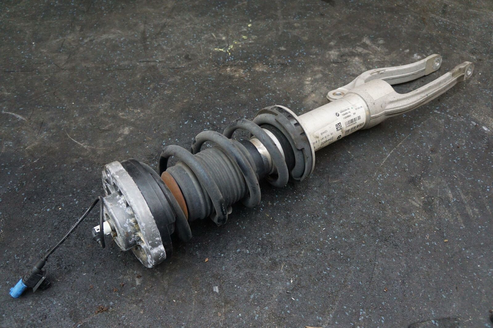 Front Right Shock Spring Strut Assembly Oem Bmw I8 14 17 Pacific Motors