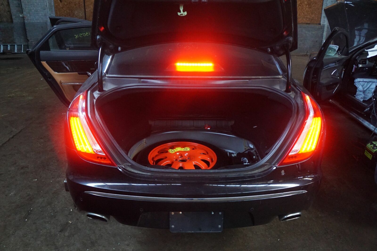 jaguar xj tail lights