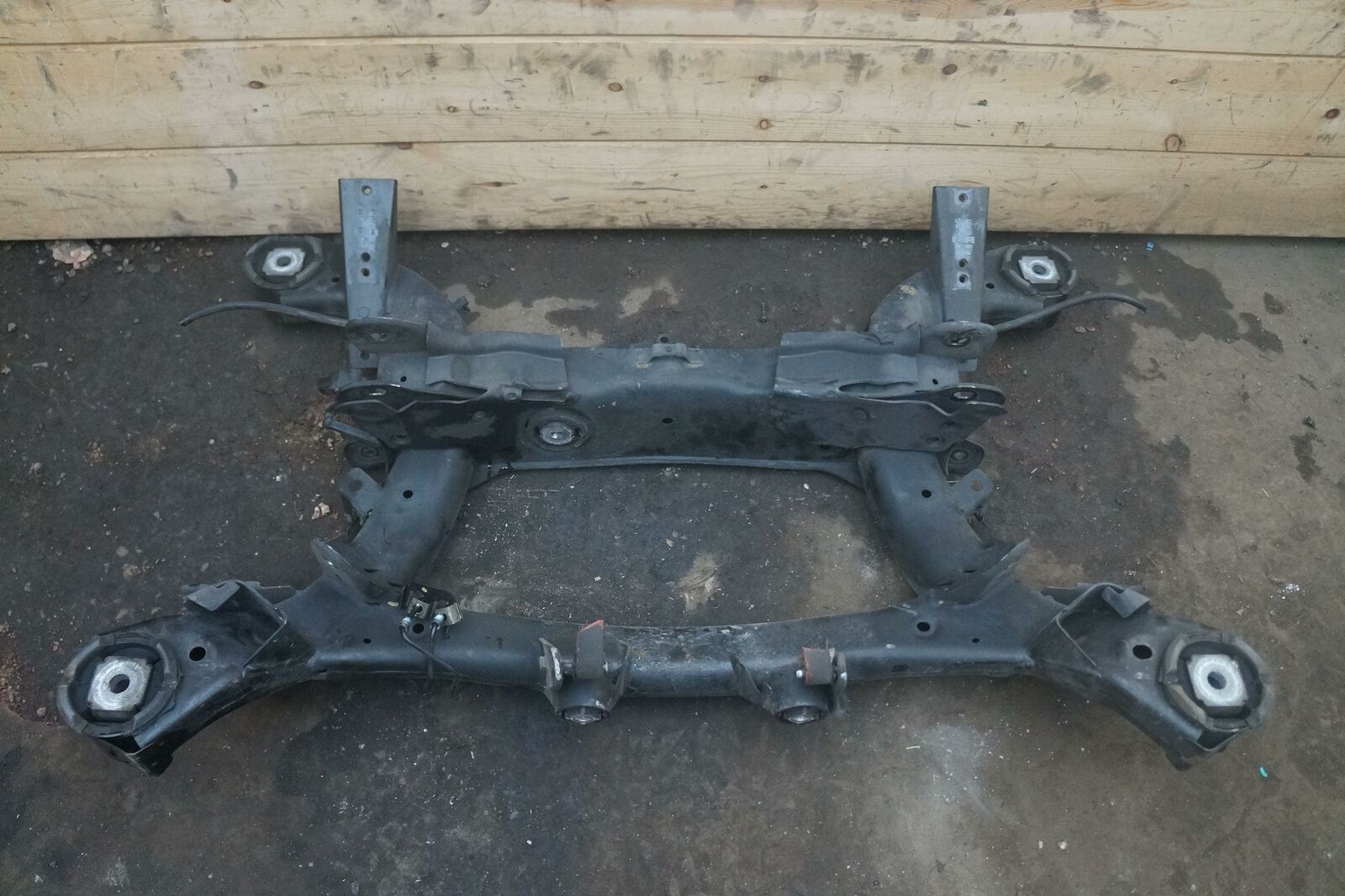 Rear Suspension Subframe Cradle Crossmember 33316863815 OEM BMW X5 X6 ...