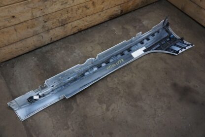 Left Rocker Panel Skirt Trim Molding A2326981901 Mercedes SL63 AMG 2022-24 *Note - Image 9