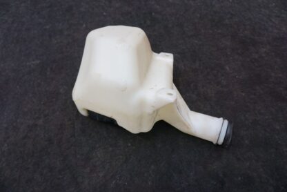 Windshield Washer Bottle Tank Reservoir OEM 15164425 Chevrolet SSR 2003-06 - Image 2