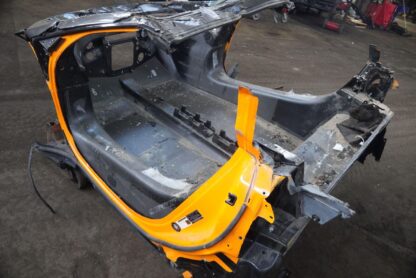 Local Pickup Only! Body Frame Shell Tub Monocoque Tub McLaren 570S 2018 *Note* - Image 5