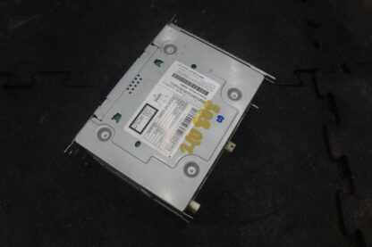AM FM Radio Receiver CD Player Head Unit 670008491 OEM Maserati Ghibli 2014 - Image 2