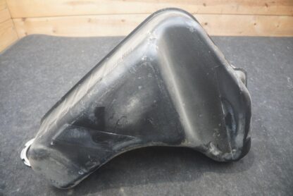 Left Driver Side Gas Fuel Tank 4T7201021B OEM Lamborghini Huracan Spyder 2016 - Image 3