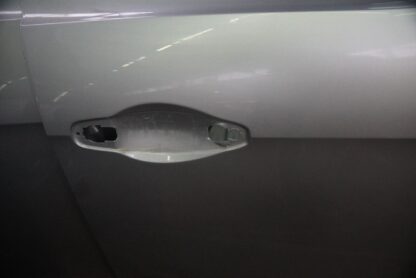 Front Right Passenger Door Shell Silver 4W0831056B OEM Bentley Flying Spur 2013+ - Image 3