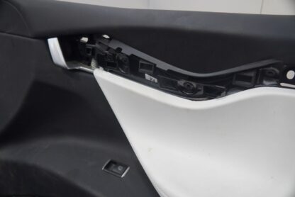 Front Right Passenger Interior Door Trim Panel 1055483-18-I Tesla Model X 16-20 - Image 2