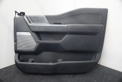 Front Right Passenger Interior Door Trim Panel Ford F150 XLT 2021-23 *Note*