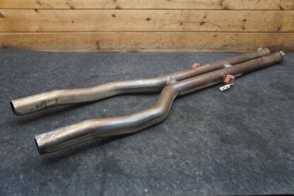 Rear Center Exhaust Muffler Pipe OEM MY83-5220 Aston Martin Dbx 707 20-24 *Note*