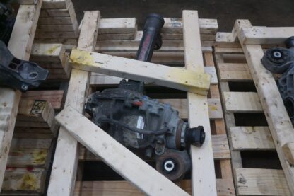 Front Axle Differential Carrier OEM LR070131 Land Range Rover Sport L494 2014-16 - Image 8