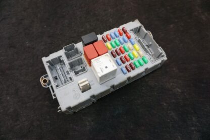 Dash Fuse Box Block Relay Junction 245788 Maserati GranTurismo S 2013-18 *Note - Image 3