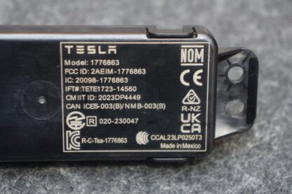 Dashboard USB-C To USB Media Controller OEM 1807271-00-E Tesla Cybertruck 2024 - Image 4