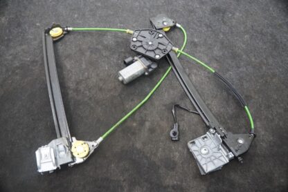 Front Right Passenger Door Window Regulator Motor 81487400 OEM Ferrari 458 2015 - Image 2