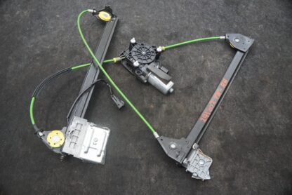 Front Right Passenger Door Window Regulator Motor 81487400 OEM Ferrari 458 2015 - Image 3