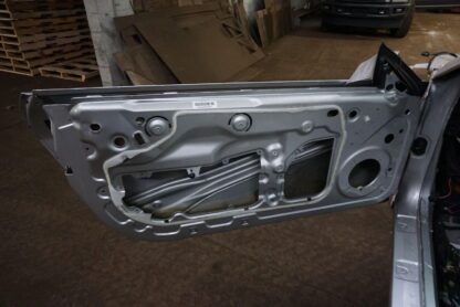 Front Left Door Shell Grigio (236649) 68498700 Maserati GranTurismo S M145 08-14 - Image 4