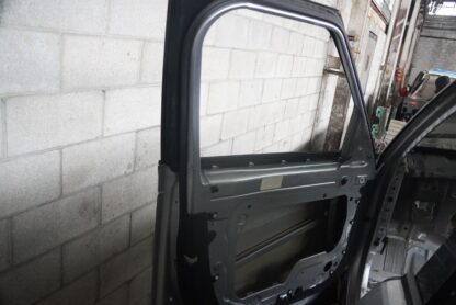 Front Left Driver Door Shell Indus Silver LR036400 OEM Range Rover L405 2013-22 - Image 4