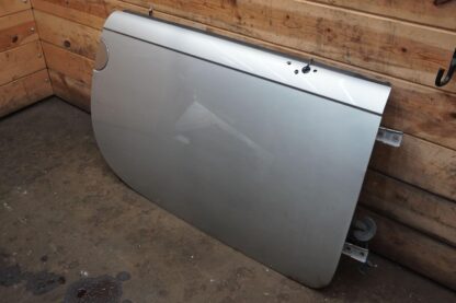 Front Right Passenger Door Shell Silver (67u) 15223565 Cheverolet Ssr 03-06 - Image 2