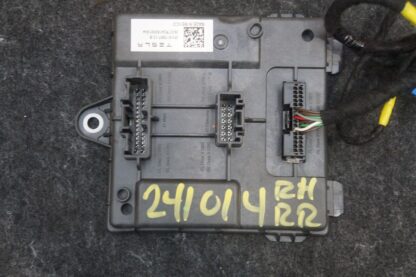 Rear Right Gen 1 Door Control Module ECU OEM 1817667-12-B Tesla Cybertruck 2024 - Image 3