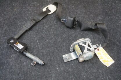 Front Right Seat Belt Retractor OEM 1048259-02-A Tesla Model S 12-20 *Note