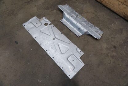 Set Rear Integral Carrier Shield Plate A2326266600 Mercedes SL63 AMG R232 22-24 - Image 6