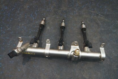 Right Fuel Injection Rail Pipe 3 Injector Set 06M906036K OEM Audi SQ5 2018-19 - Image 2