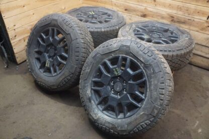 Set Of 4 Front Rear 20x9.0' Inch Rim Tire OEM 1250222-00-C Tesla Cybertruck 2024 - Image 4