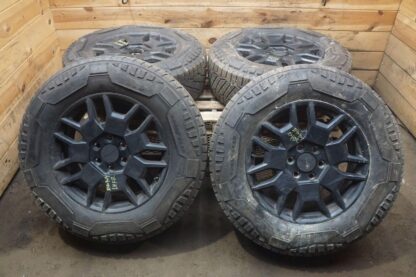 Set Of 4 Front Rear 20x9.0' Inch Rim Tire OEM 1250222-00-C Tesla Cybertruck 2024