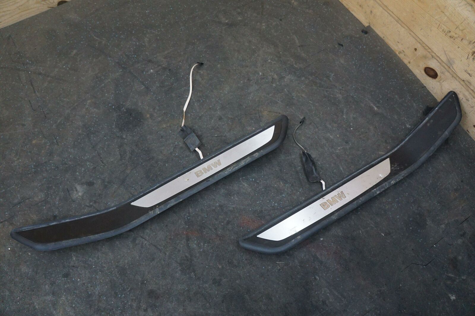 Set of 2 Rear Left Right Illuminated Door Sill Trim Plate OEM BMW F01