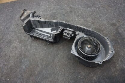 HVAC Blower Motor Fan Assembly OEM 2727005433 Maserati Quattroporte S M156 2017+ - Image 2