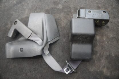 Front Right Passenger Seat Belt Retractor 19151282 Chevrolet Corvette C6 2006-12