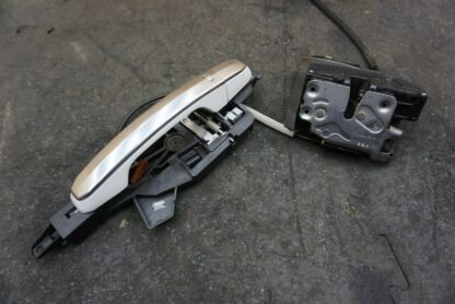 Rear Left Door Latch Lock & Handle ATH 13533684 13528125 Escalade & ESV 2015-20