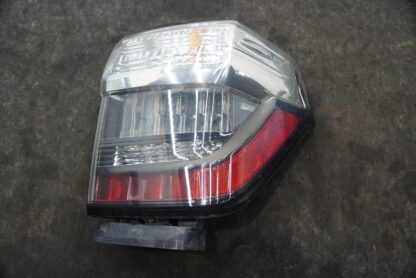 Rear Right Tail Light Lamp Assembly 8155135402 OEM Toyota 4Runner 2014-24