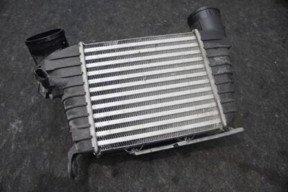 Left Turbo Intercooler Radiator 3W0145803E Bentley Flying Spur 2006-13+ GT GTC